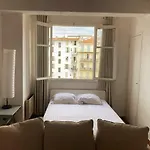 Loft Le France, Golden Square