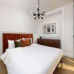 Apartment Designer Floor Peaceful Elevator Fiber Wifi, Balcony