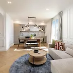 Designer Floor Peaceful Elevator Fiber Wifi, Balcony Apartment Nice