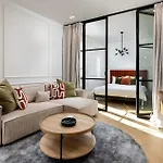 Designer Floor Peaceful Elevator Fiber Wifi, Balcony Apartment