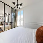 Designer Top Floor Peaceful Elevator Fiber Wifi, Balcony