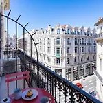 #57 Suite Notre Dame Central Balcony & Ac