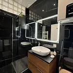Stylish Modern Near Train Station * Nice