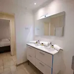 Piscine Jacuzzi Privee Chauffee, Terrasse Et Garage A *