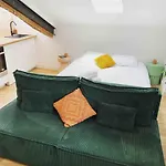 Beautiful Refurbished Cozy Nice