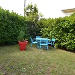 Ancienne Annonce Parc Louisa - D'epoque Avec Jardin Et Parking 4 Personnes
