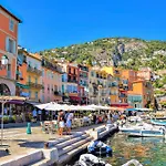 Le Bashkir - Spacieux Avec Terrasse - Wifi - Pres Mer Et Aeroport - Tram Et Supermarches