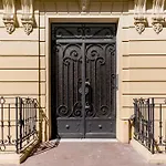 Studio Renovated Chic Location