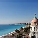 Studio Renovated Chic Location