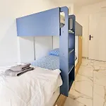 Apartment New Big Flat 8 Pers Ac Wifi