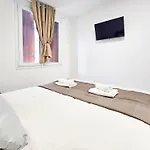 Apartment New Big Flat 8 Pers Ac Wifi