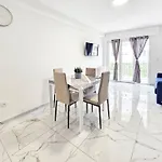 Apartment New Big Flat 8 Pers Ac Wifi