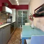 Comte De 4pers Parking Available Wifi Ac Apartment