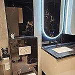 Luxe Apartment