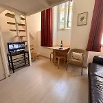 Tranquil With Mezzanine In Carre Dor Nice