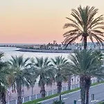 Seaview Promenade des Anglais 2brs apartment Parking cars 1800 kg max