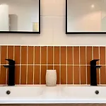 L Olivier - Vue - Clim - Piscine - Tennis - 6p Apartment