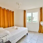 Modern 2br Flat - De Apartment