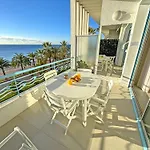 Sea Front Promenade Apartment *