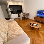 Luxury Central Condo With Private Terrace In Nice