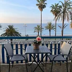 Promenade Des Your Seafront Flat *