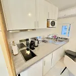 Joli Studio Climatise Au Calme