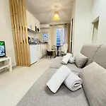 Apartment Joli Climatise Au Calme *