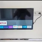 Grand Appartement 5 Chambres, 5 Television , 95 M2, Vue Mer, Tramway Sur Place, Gare Train 2 Min, Aeroport 5 Min , Large Apartment 5 Bedrooms, 5 Televisions, 95 M2, Sea View, Tram On Site, Train Station 2 Mins, Airport 5 Mins