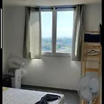 Apartment Grand 5 Chambres, 5 Television , 95 M2, Vue Mer, Tramway Sur Place, Gare Train 2 Min, Aeroport 5 Min , Large 5 Bedrooms, 5 Televisions, 95 M2, Sea View, Tram On Site, Train Station 2 Mins, Airport 5 Mins Nice