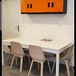 Grand 5 Chambres, 5 Television , 95 M2, Vue Mer, Tramway Sur Place, Gare Train 2 Min, Aeroport 5 Min , Large 5 Bedrooms, 5 Televisions, 95 M2, Sea View, Tram On Site, Train Station 2 Mins, Airport 5 Mins Apartment Nice