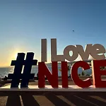 Au Port De Nice Sublime 2 Pieces Renove A Neuf Climatise