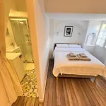 Apartment Carre D'or: Very Calm Cozy 2br, With Wi-fi *