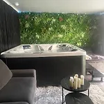 Nissa La Bella Apartment *