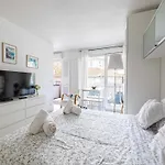 Apartment With Balcony & Pool -heart Of