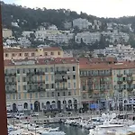 Port Quartier Antiquaire Homestay