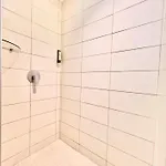 Aparthotel Liberation Center - Private Balcony - 24&7 Reception - Luggage Storage