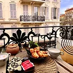 Aparthotel Liberation Center - Private Balcony - 24&7 Reception - Luggage Storage Nice