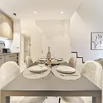 Apartment Hyper Centre - Charming Duplex - Luxury - Reversible Air Conditioning - 10 Mins From Place Massena