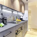 Hyper Centre - Charming Duplex - Luxury - Reversible Air Conditioning - 10 Mins From Place Massena Nice