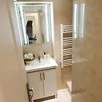 3 Pieces Sur Centre Apartment *