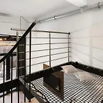 Loft Industriel Avec Terrasse Et Filet Suspendu A Cimiez Nice