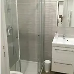 Petit Studio Entierement Renove Avec Terrasse Privative