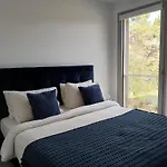 Laconsolate Apartment *