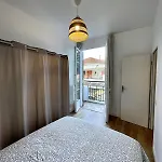 Joli 2 Pieces Avec Terrasse, Proche Mer