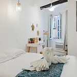 Le Castelosa - Au Coeur Du Vieux-nice Apartment Nice