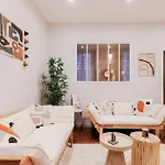 Apartment Old Town Place Rossetti Themed 2br Full Air Conditioning *