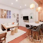 Apartment Old Town Place Rossetti Themed 2br Full Air Conditioning *