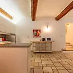 Apartment Proche Du Cours Saleya Et De La Plage, Dans Le Vieux Nice, Spacieux Et Climatise