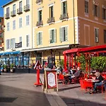 Apartment Proche Du Cours Saleya Et De La Plage, Dans Le Vieux Nice, Spacieux Et Climatise *