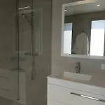 Laconsolate Apartment *